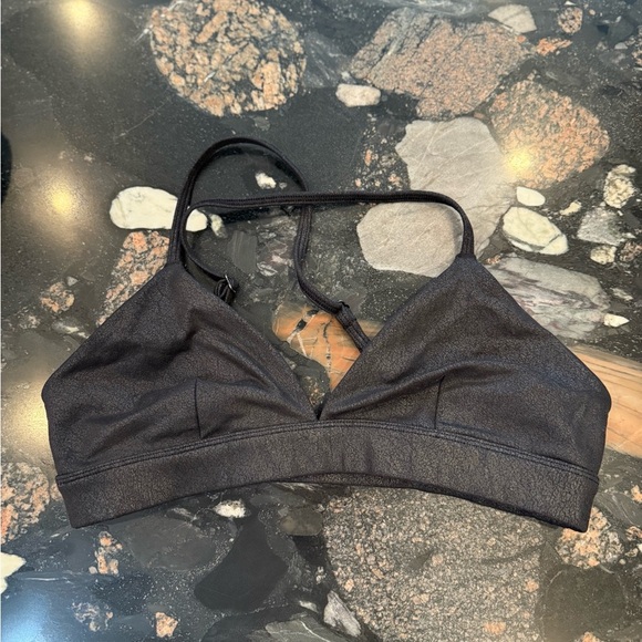 NWOT- ALO Yoga Faux Leather Airbrush Splendor Sports Bra size Small - Picture 4 of 7